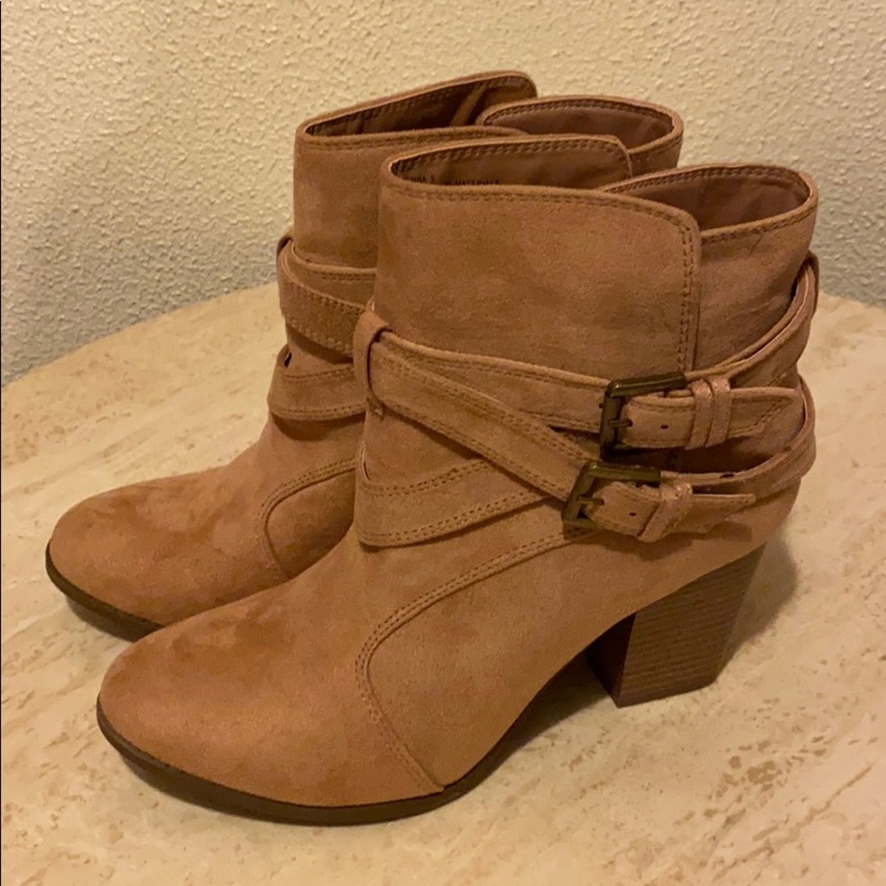 Charlotte Russe Brenna booties Lt Brown. New